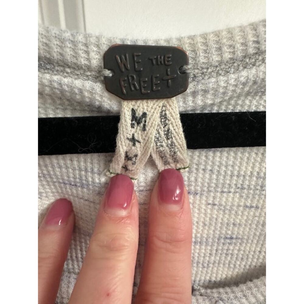 We The Free Coastline Peplum Thermal Henley Size: Medium - Picture 6 of 7